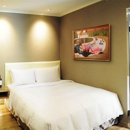 การ์เด้น โฮเต็ล ไทชัง Hotel ไถจง ภายนอก รูปภาพ