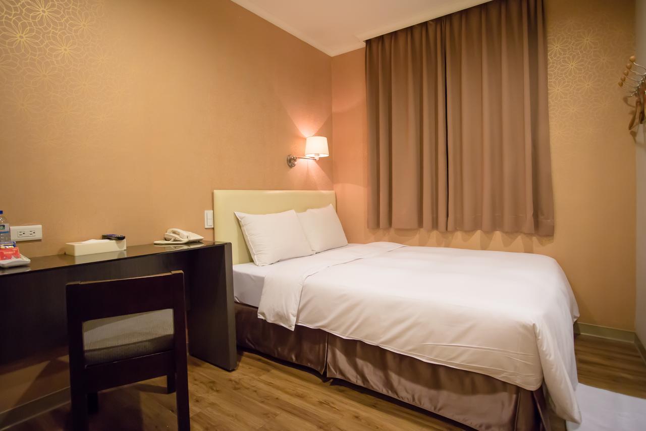 การ์เด้น โฮเต็ล ไทชัง Hotel ไถจง ภายนอก รูปภาพ