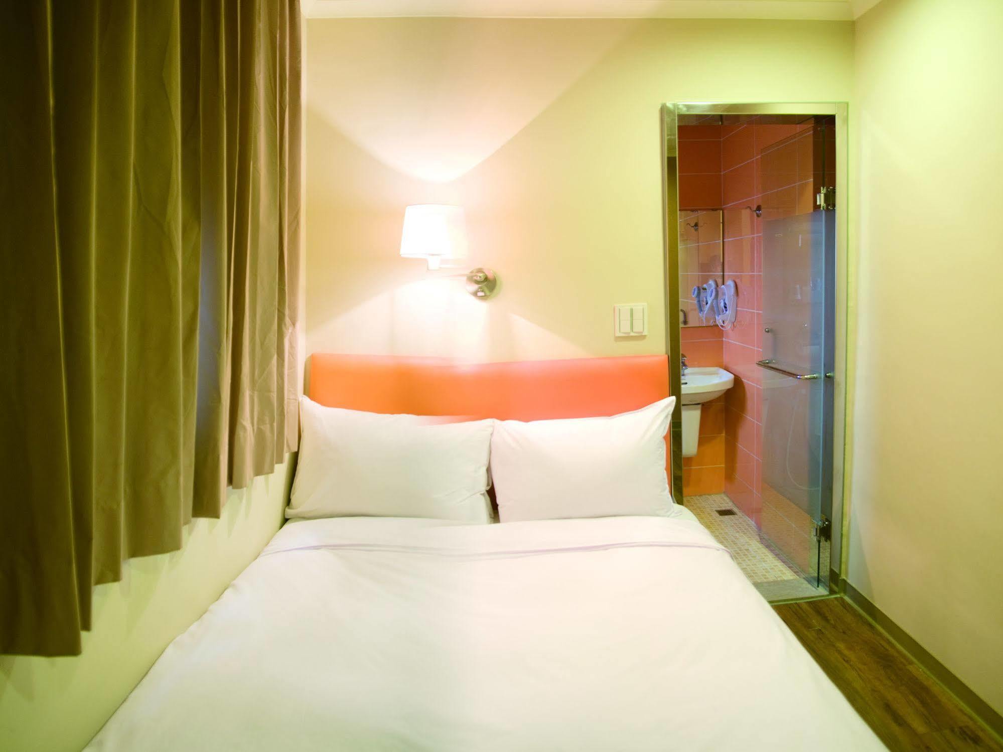 การ์เด้น โฮเต็ล ไทชัง Hotel ไถจง ภายนอก รูปภาพ